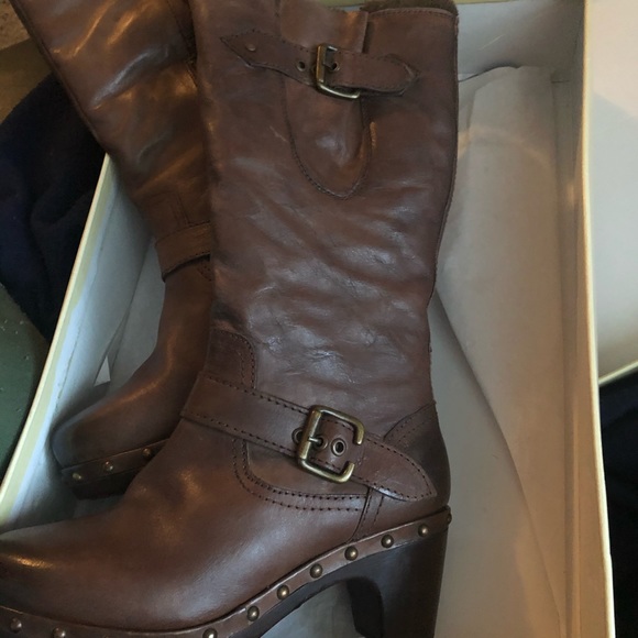 🤎 Beautiful Brown, Fur-lined, SpringStep Boots 🤎 - Picture 13 of 15